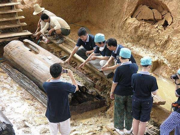 江西古墓发现24具女性，揭开了残忍的殉葬制度，专家：下毒致死