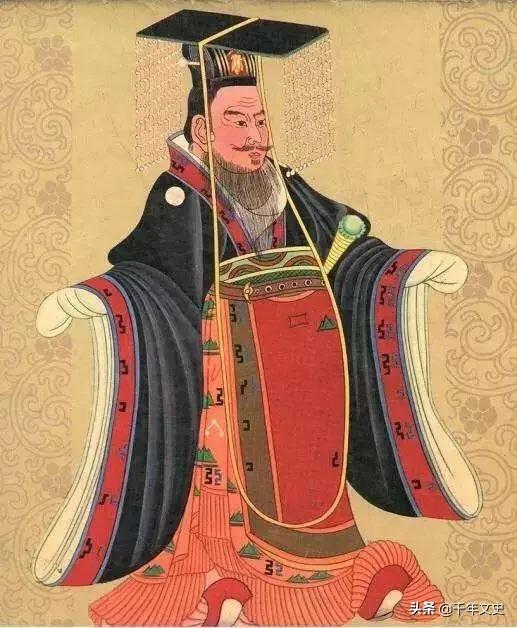 这个汉朝皇帝凭借什么功绩能够跟秦始皇一样称为千古一帝？