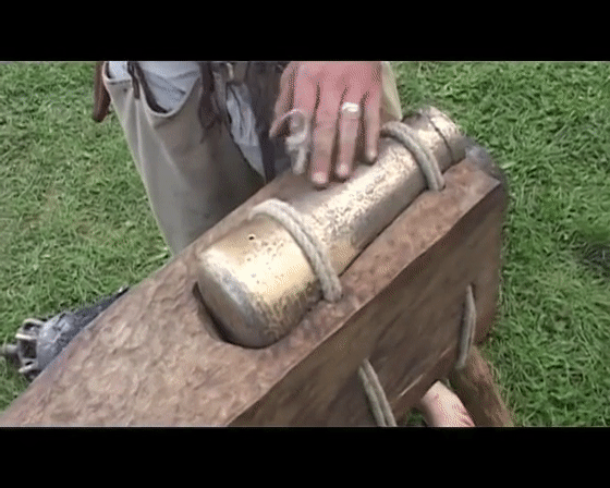 早期战争铜炮的制作详细图解，由为教堂铸钟的手艺人兼职铸造